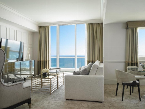 Acqualina Resort dan Residences image 16