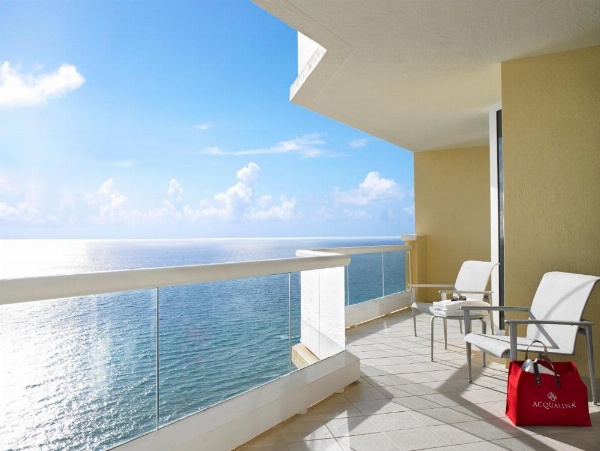 Acqualina Resort dan Residences image 31