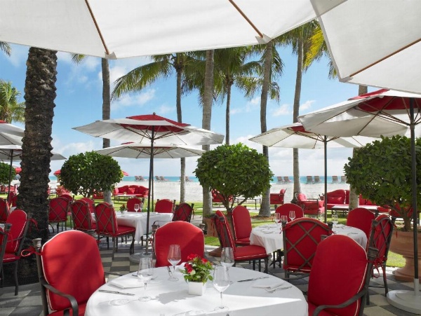 Acqualina Resort dan Residences image 5