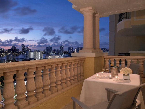 Acqualina Resort dan Residences image 8